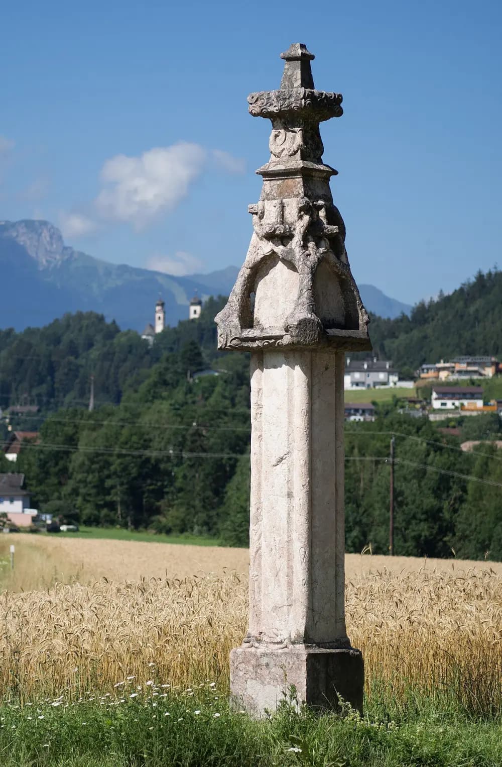Ampass plague column